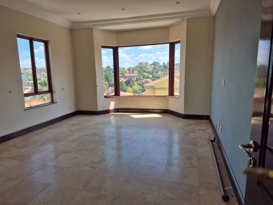 5 Bedroom Property for Sale in Bassonia Gauteng