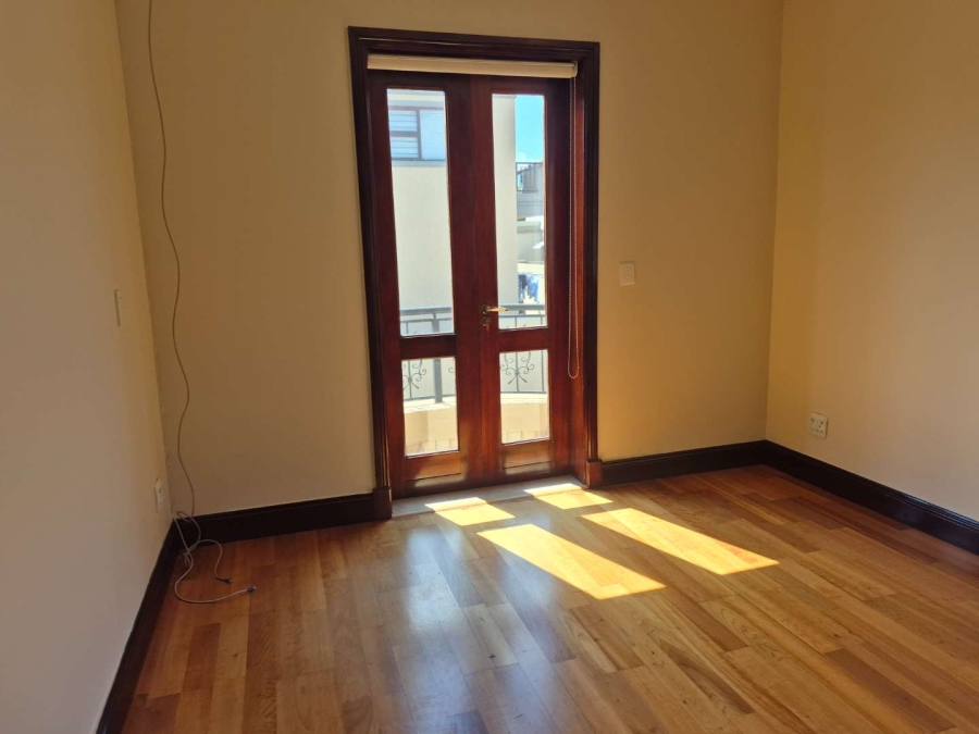 5 Bedroom Property for Sale in Bassonia Gauteng