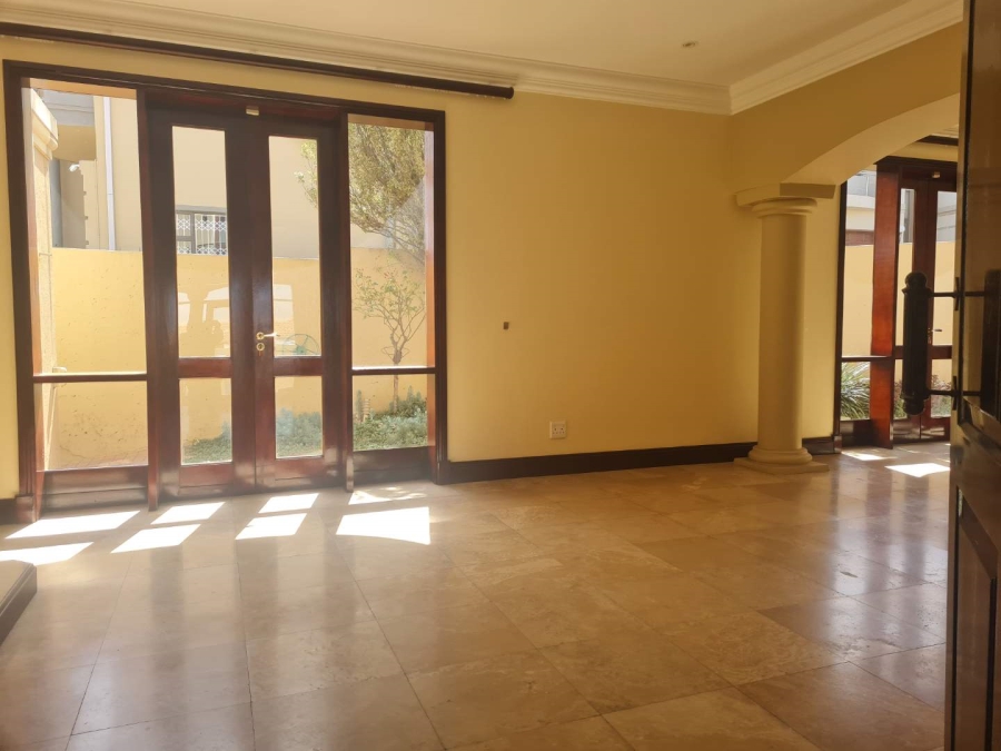 5 Bedroom Property for Sale in Bassonia Gauteng