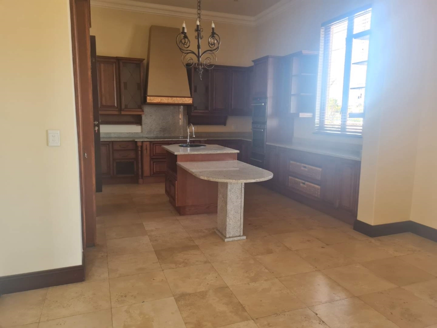 5 Bedroom Property for Sale in Bassonia Gauteng