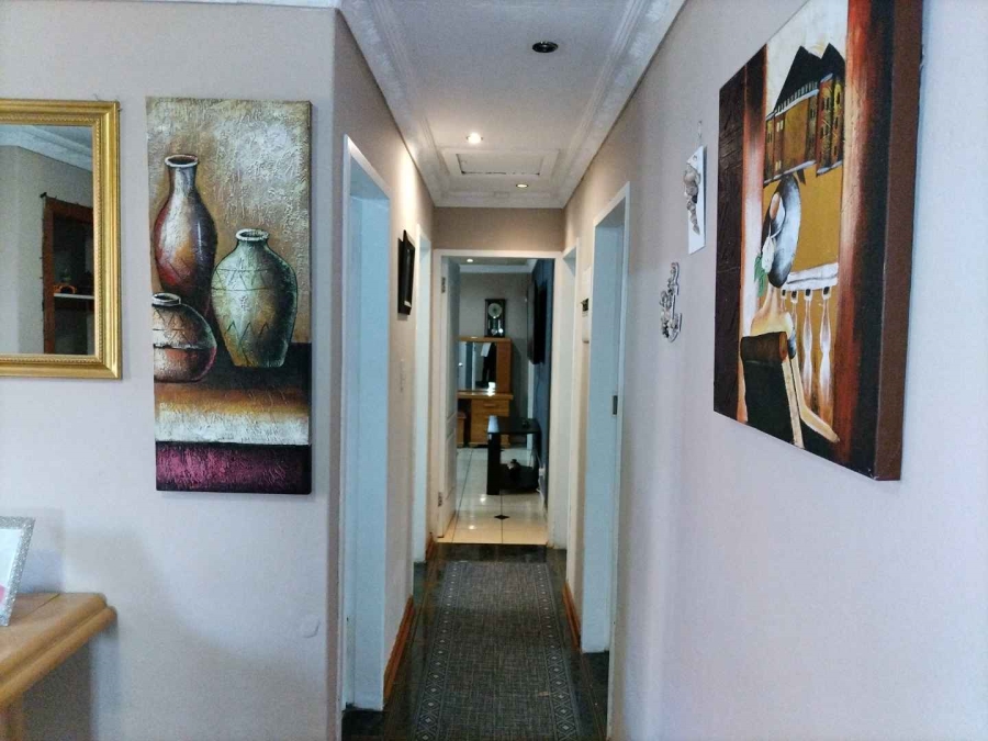 4 Bedroom Property for Sale in Lenasia Gauteng