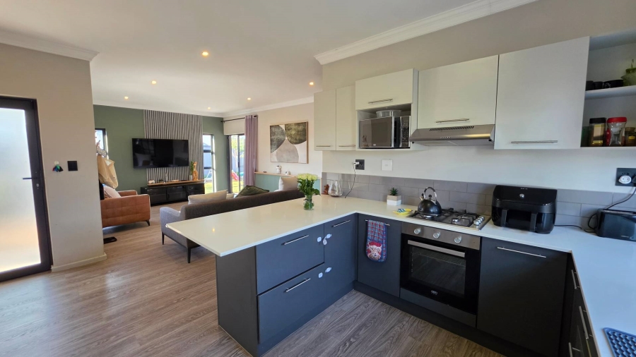 3 Bedroom Property for Sale in Country View Gauteng