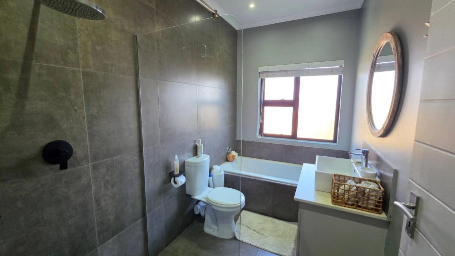 3 Bedroom Property for Sale in Country View Gauteng