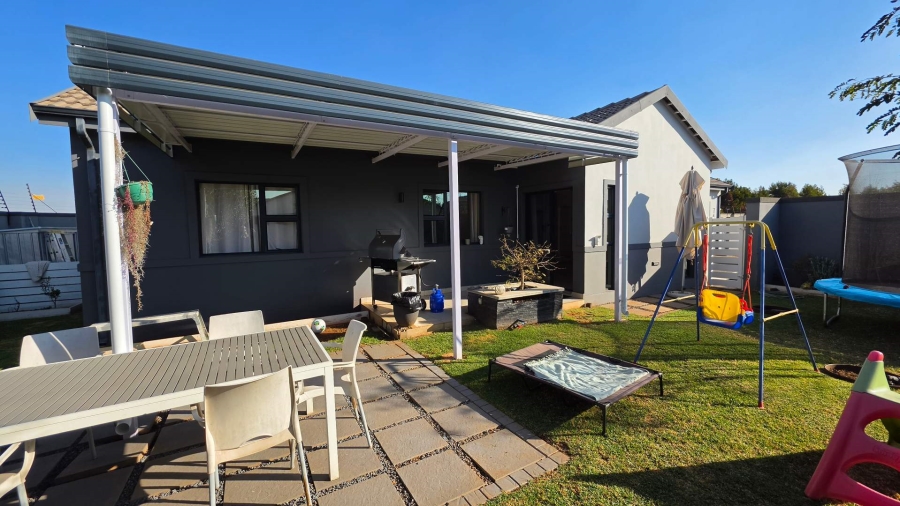 3 Bedroom Property for Sale in Country View Gauteng