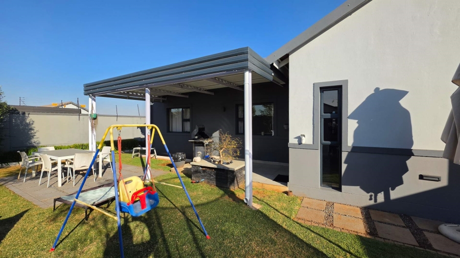3 Bedroom Property for Sale in Country View Gauteng