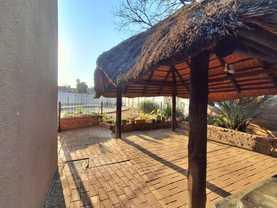 4 Bedroom Property for Sale in Elandspoort Gauteng