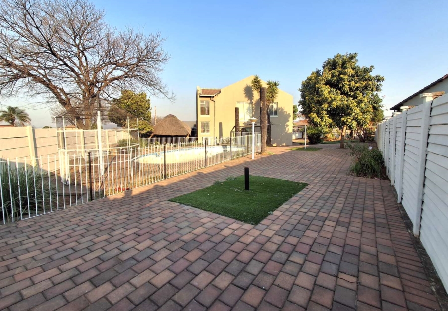 4 Bedroom Property for Sale in Elandspoort Gauteng