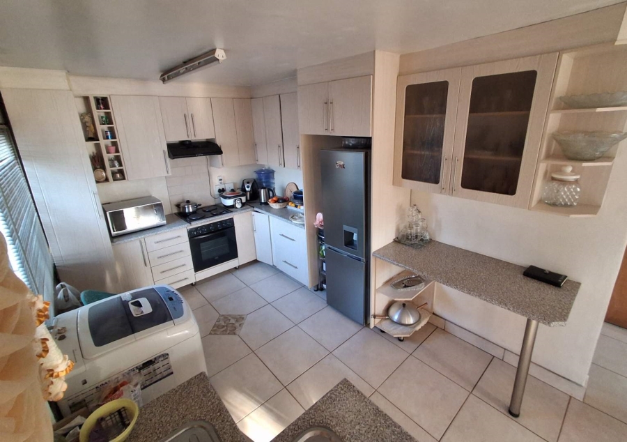 4 Bedroom Property for Sale in Elandspoort Gauteng