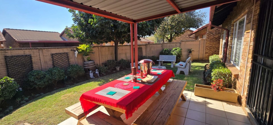 3 Bedroom Property for Sale in Equestria Gauteng