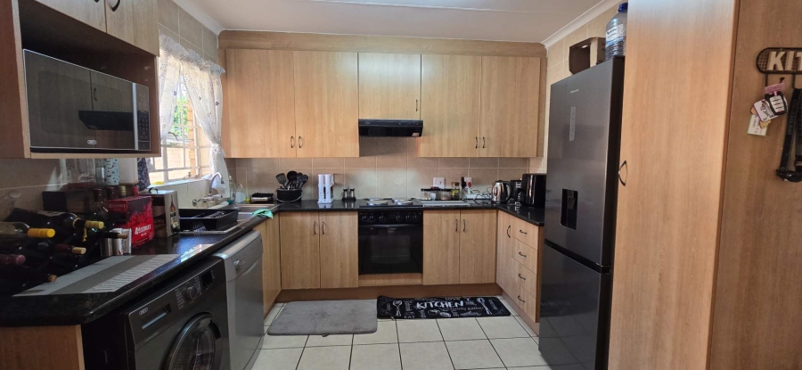 3 Bedroom Property for Sale in Equestria Gauteng