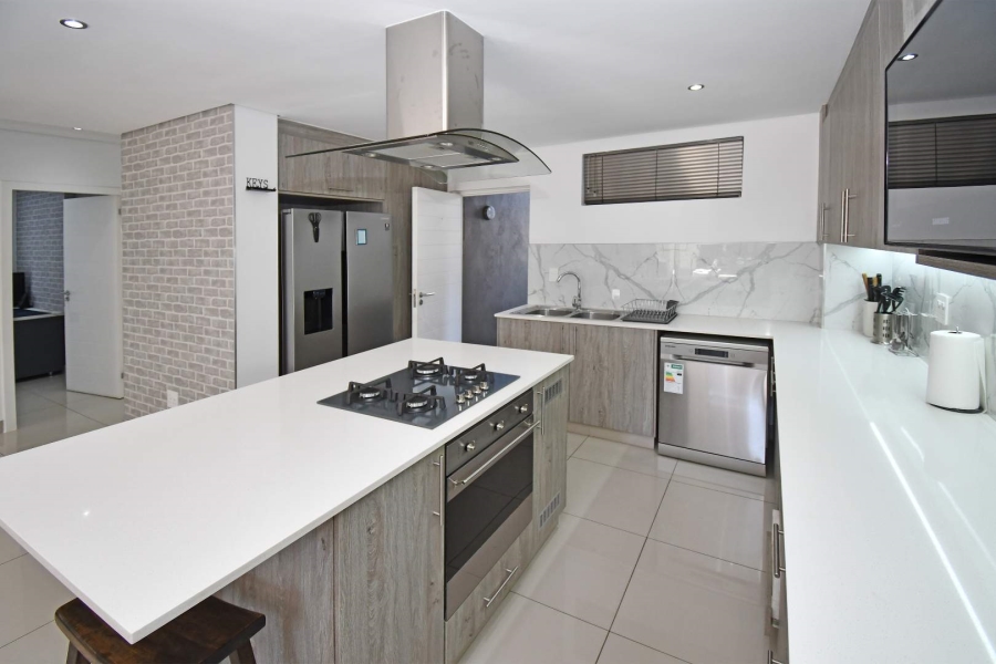 3 Bedroom Property for Sale in Broadacres Gauteng