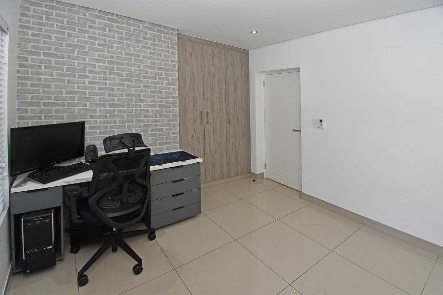 3 Bedroom Property for Sale in Broadacres Gauteng