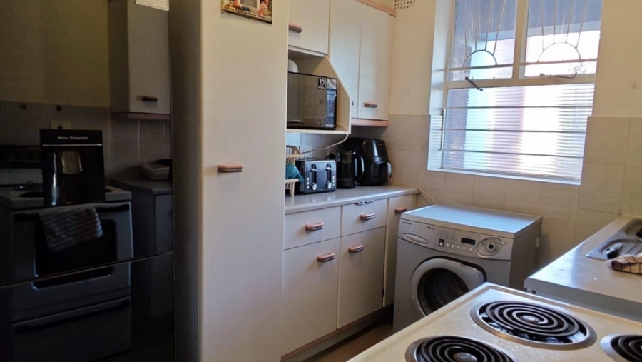 1 Bedroom Property for Sale in Waverley Gauteng