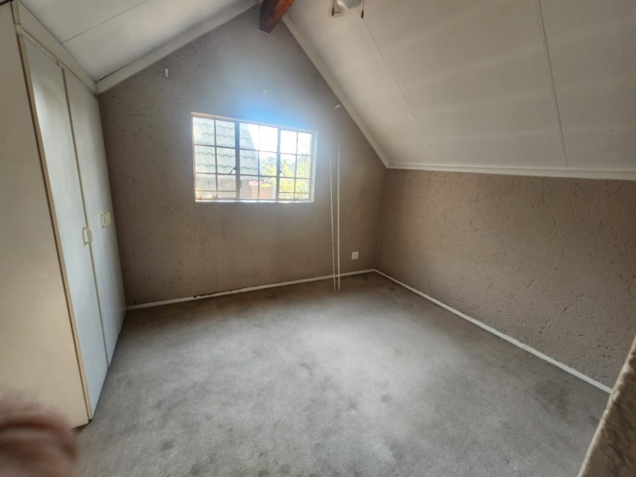 2 Bedroom Property for Sale in Bassonia Gauteng