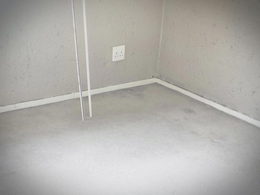 2 Bedroom Property for Sale in Bassonia Gauteng