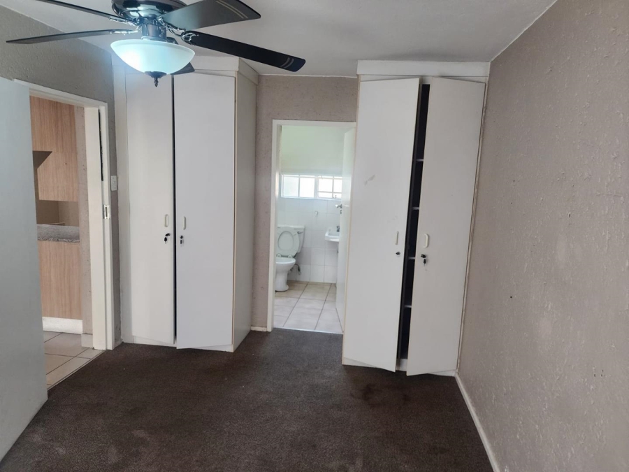 2 Bedroom Property for Sale in Bassonia Gauteng