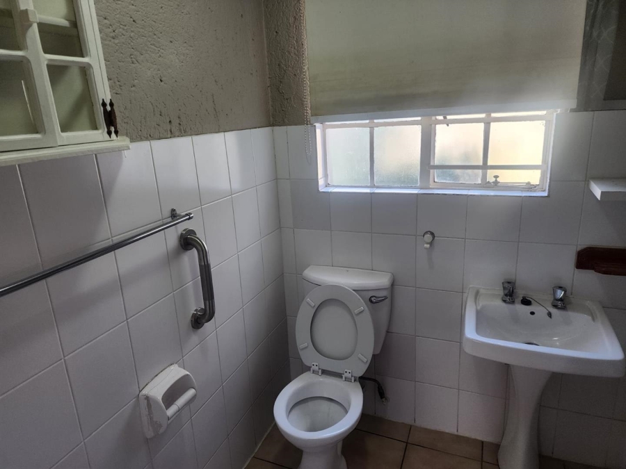 2 Bedroom Property for Sale in Bassonia Gauteng