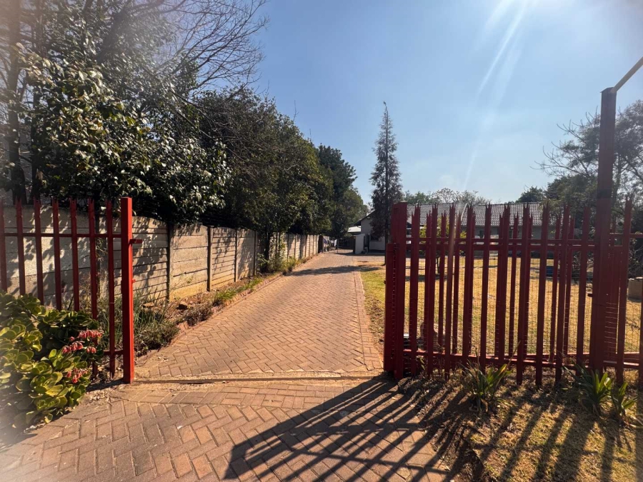 4 Bedroom Property for Sale in Brackenhurst Gauteng