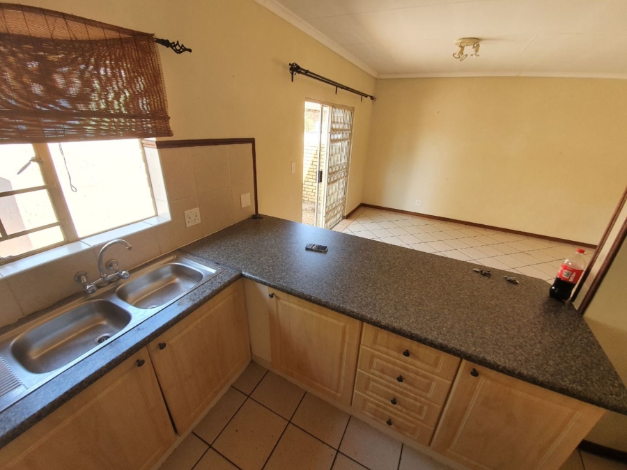 To Let 2 Bedroom Property for Rent in Equestria Gauteng
