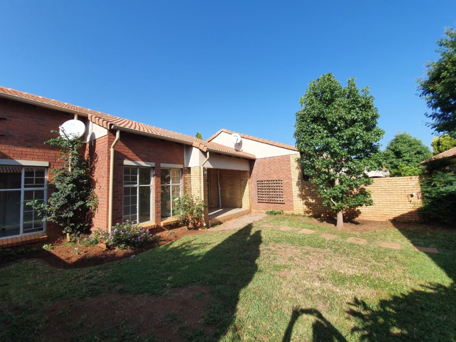 To Let 2 Bedroom Property for Rent in Equestria Gauteng