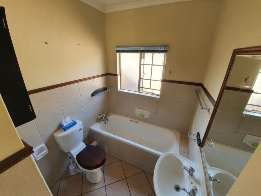 To Let 2 Bedroom Property for Rent in Equestria Gauteng