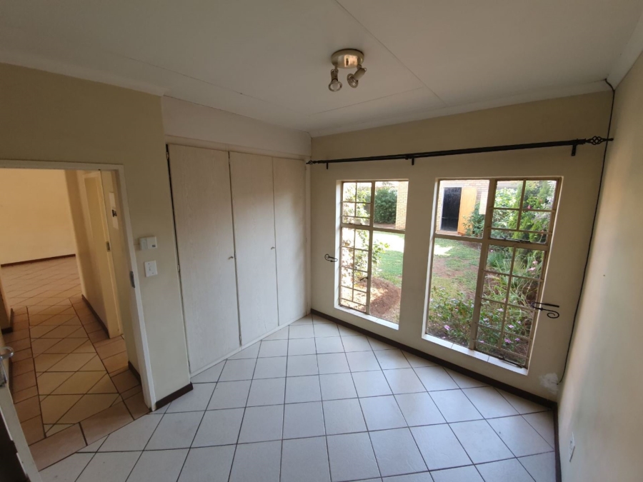 To Let 2 Bedroom Property for Rent in Equestria Gauteng