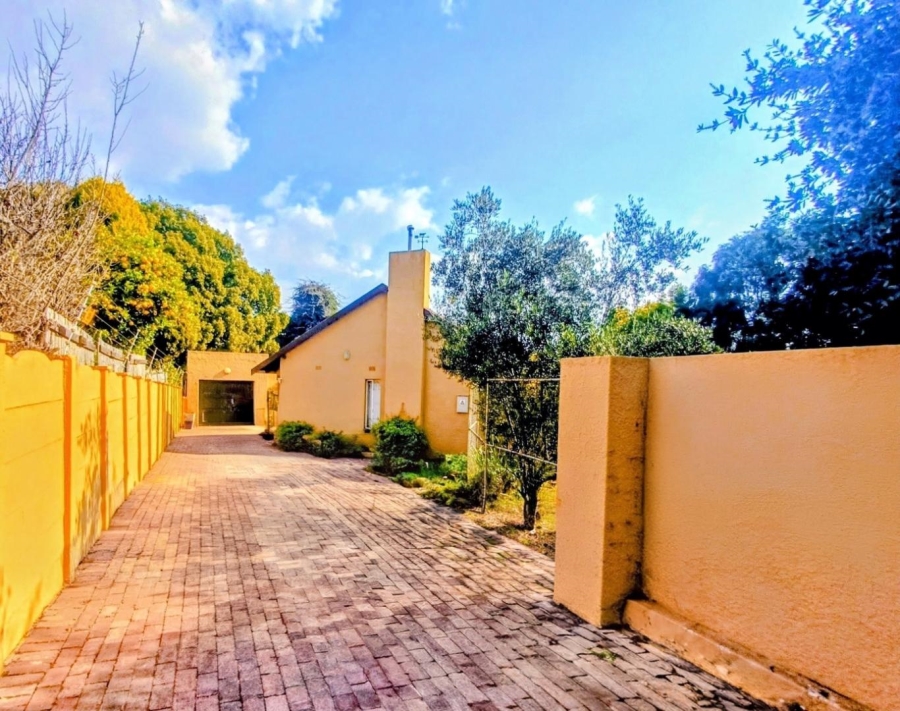 3 Bedroom Property for Sale in Highway Gardens Gauteng
