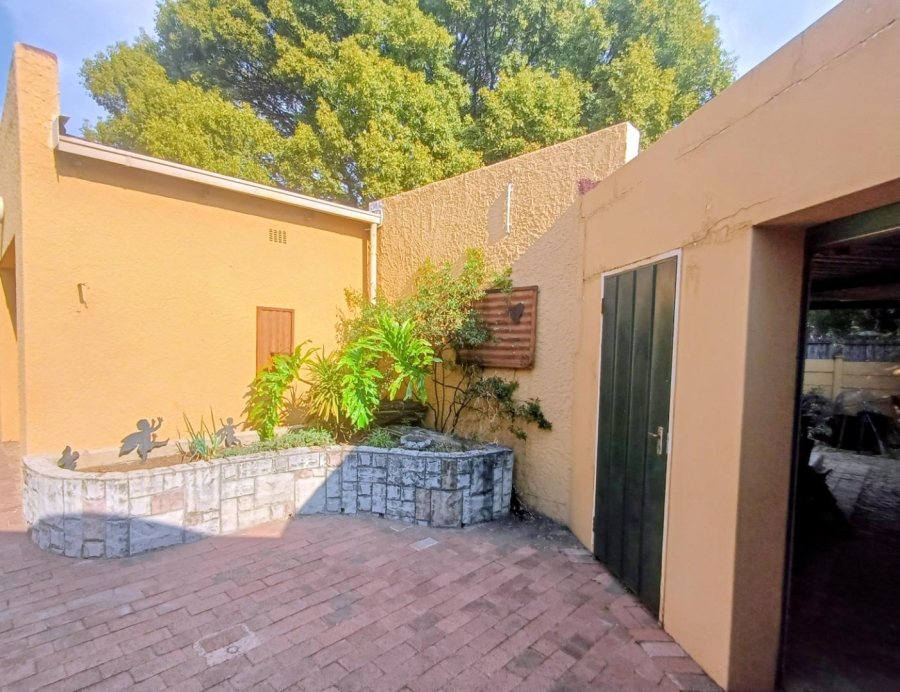 3 Bedroom Property for Sale in Highway Gardens Gauteng
