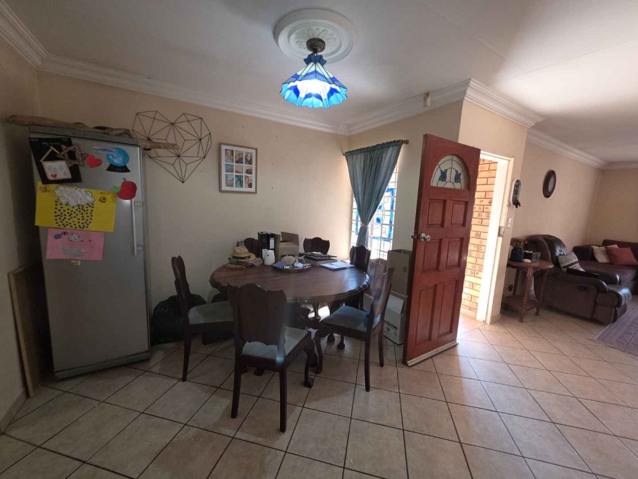 To Let 3 Bedroom Property for Rent in The Wilds Gauteng