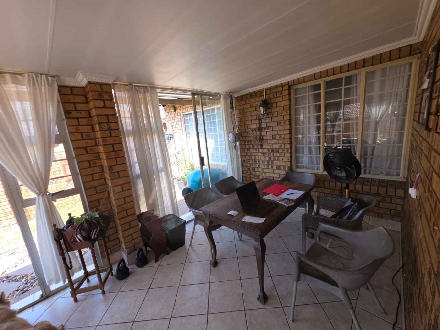 To Let 3 Bedroom Property for Rent in The Wilds Gauteng