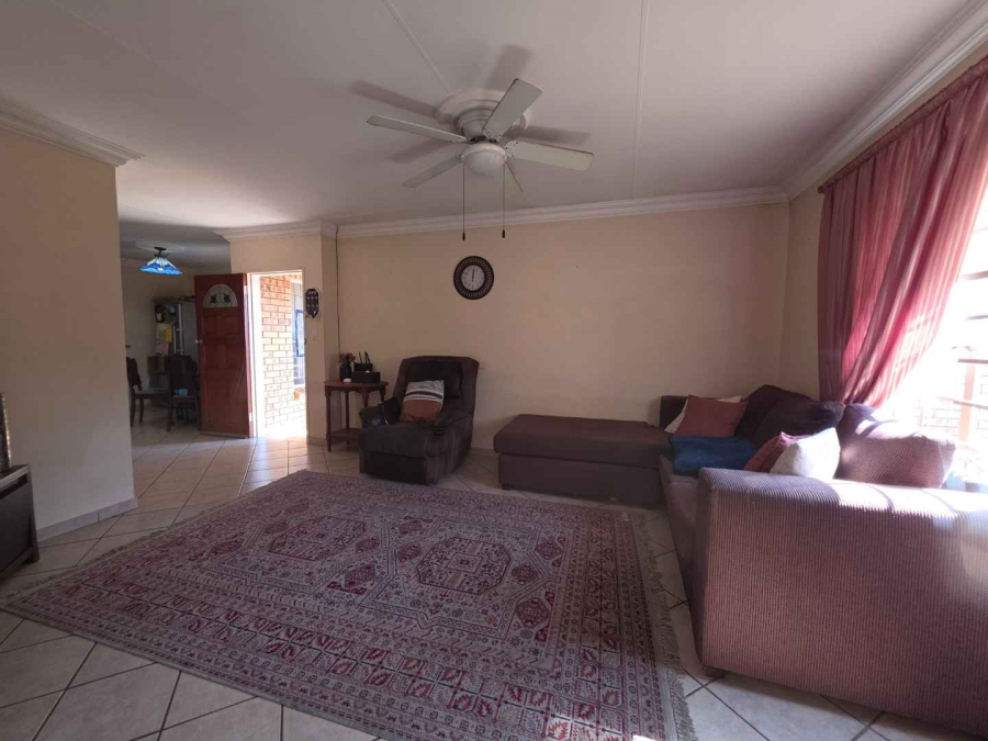 To Let 3 Bedroom Property for Rent in The Wilds Gauteng