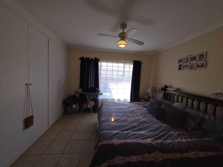 To Let 3 Bedroom Property for Rent in The Wilds Gauteng