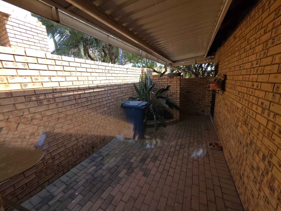 To Let 3 Bedroom Property for Rent in The Wilds Gauteng