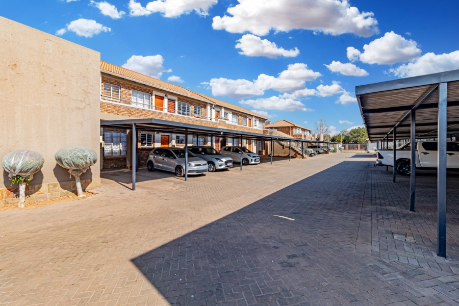 2 Bedroom Property for Sale in Pretoria West Gauteng