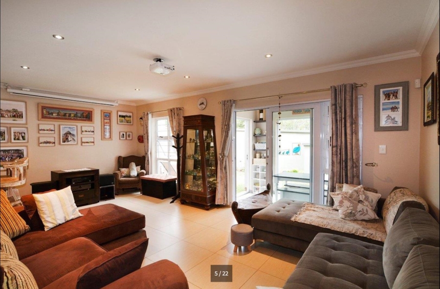 To Let 4 Bedroom Property for Rent in Bryanston Gauteng