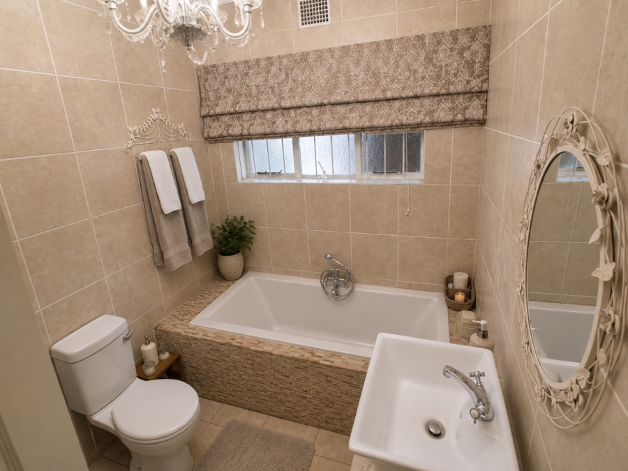 5 Bedroom Property for Sale in Meyerspark Gauteng