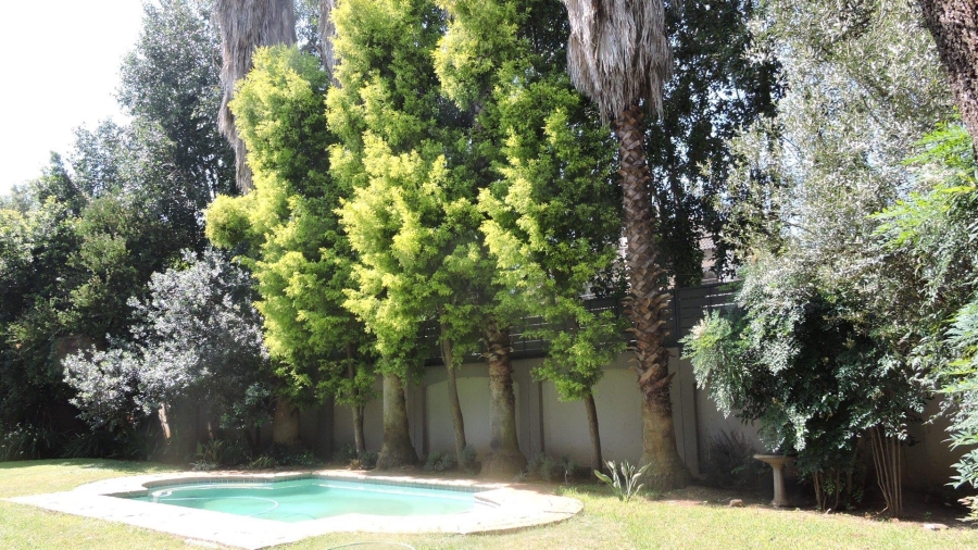 To Let 4 Bedroom Property for Rent in Silver Lakes Golf Estate Gauteng