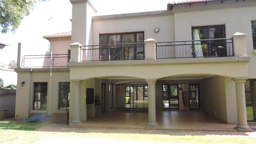 To Let 4 Bedroom Property for Rent in Silver Lakes Golf Estate Gauteng