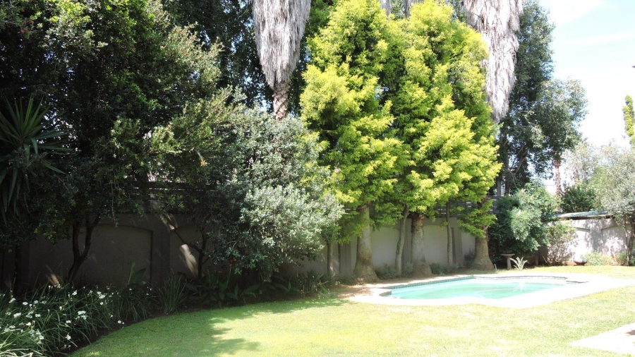 To Let 4 Bedroom Property for Rent in Silver Lakes Golf Estate Gauteng