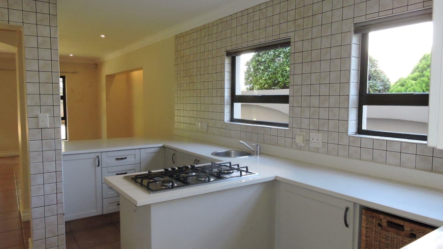 To Let 4 Bedroom Property for Rent in Silver Lakes Golf Estate Gauteng