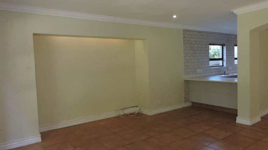 To Let 4 Bedroom Property for Rent in Silver Lakes Golf Estate Gauteng
