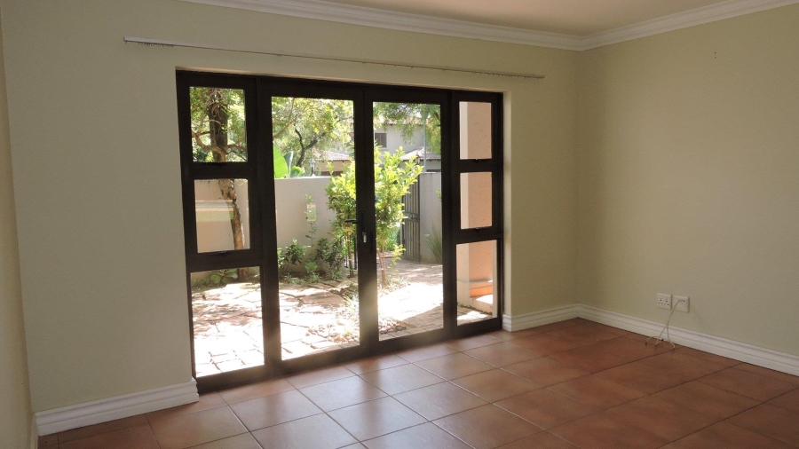 To Let 4 Bedroom Property for Rent in Silver Lakes Golf Estate Gauteng