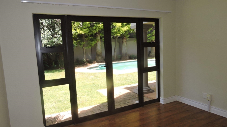To Let 4 Bedroom Property for Rent in Silver Lakes Golf Estate Gauteng
