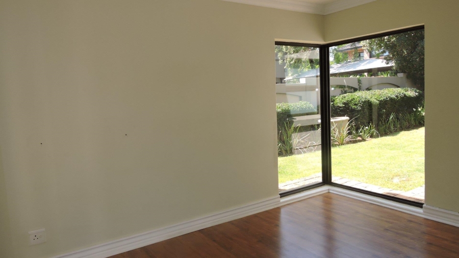 To Let 4 Bedroom Property for Rent in Silver Lakes Golf Estate Gauteng
