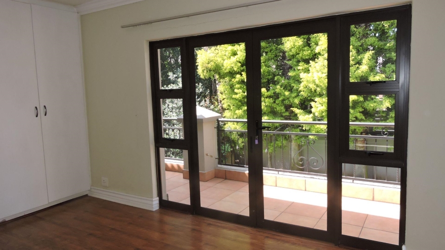 To Let 4 Bedroom Property for Rent in Silver Lakes Golf Estate Gauteng