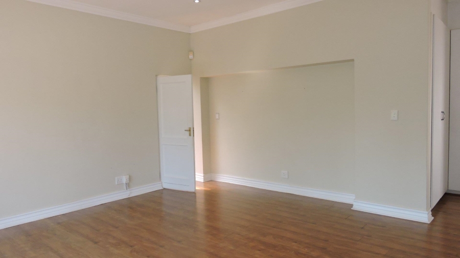 To Let 4 Bedroom Property for Rent in Silver Lakes Golf Estate Gauteng