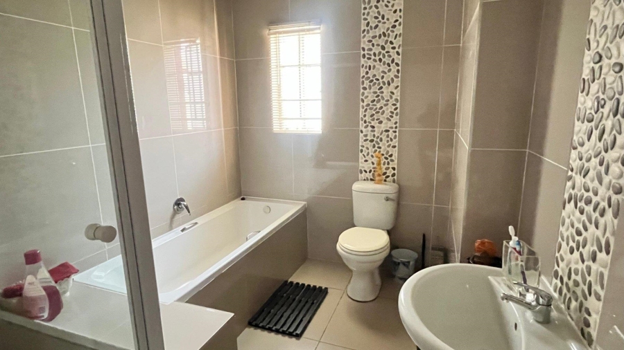 3 Bedroom Property for Sale in Amandasig Gauteng