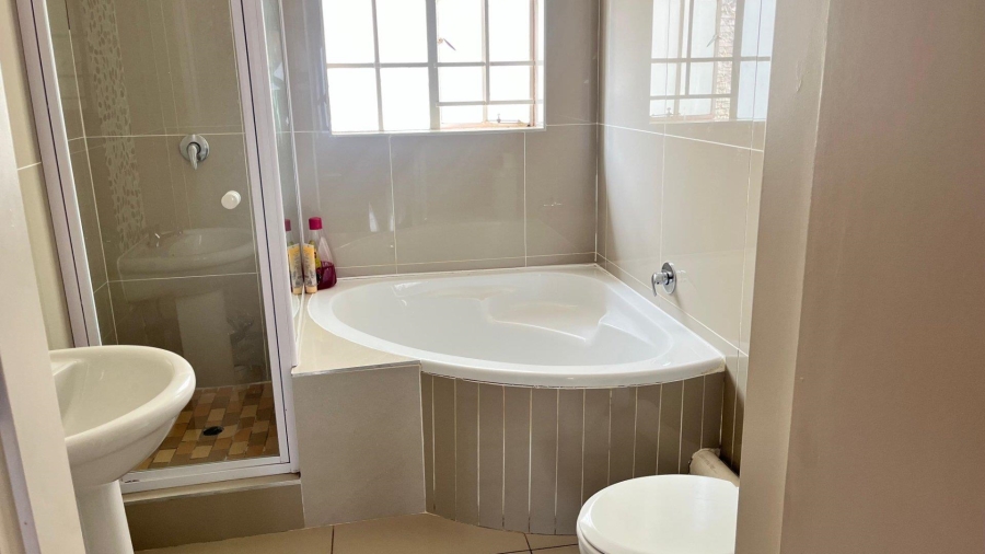 3 Bedroom Property for Sale in Amandasig Gauteng
