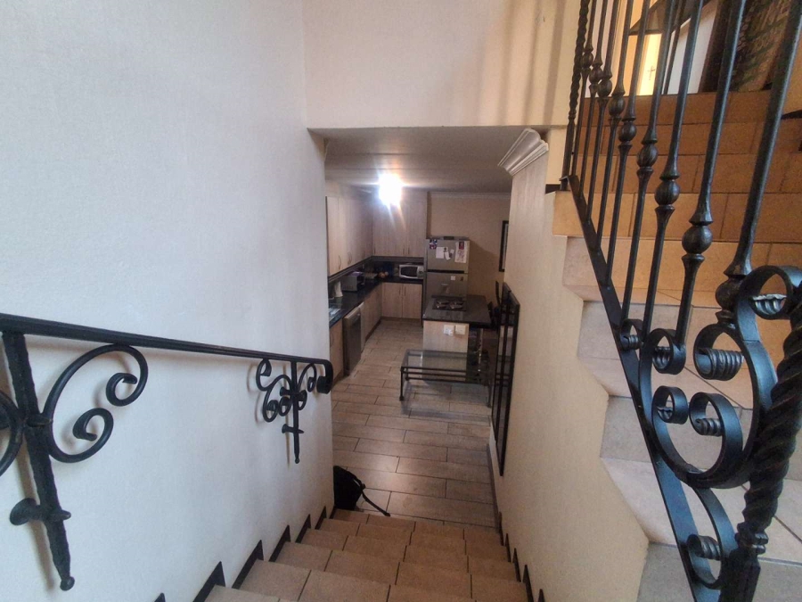 To Let 3 Bedroom Property for Rent in Helderkruin Gauteng