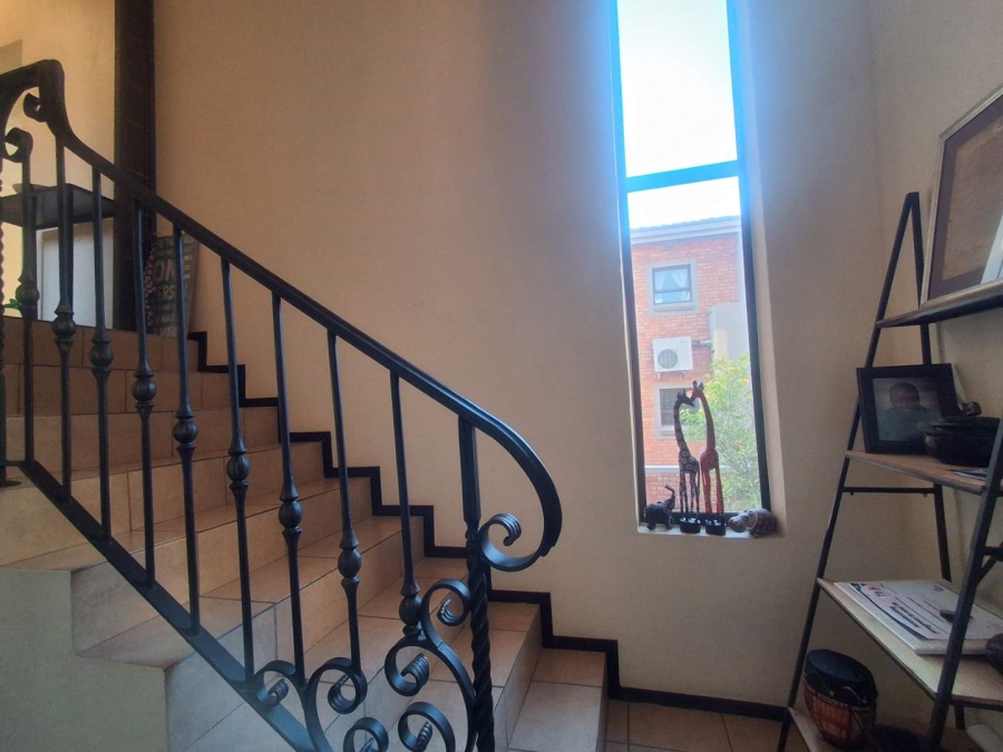 To Let 3 Bedroom Property for Rent in Helderkruin Gauteng